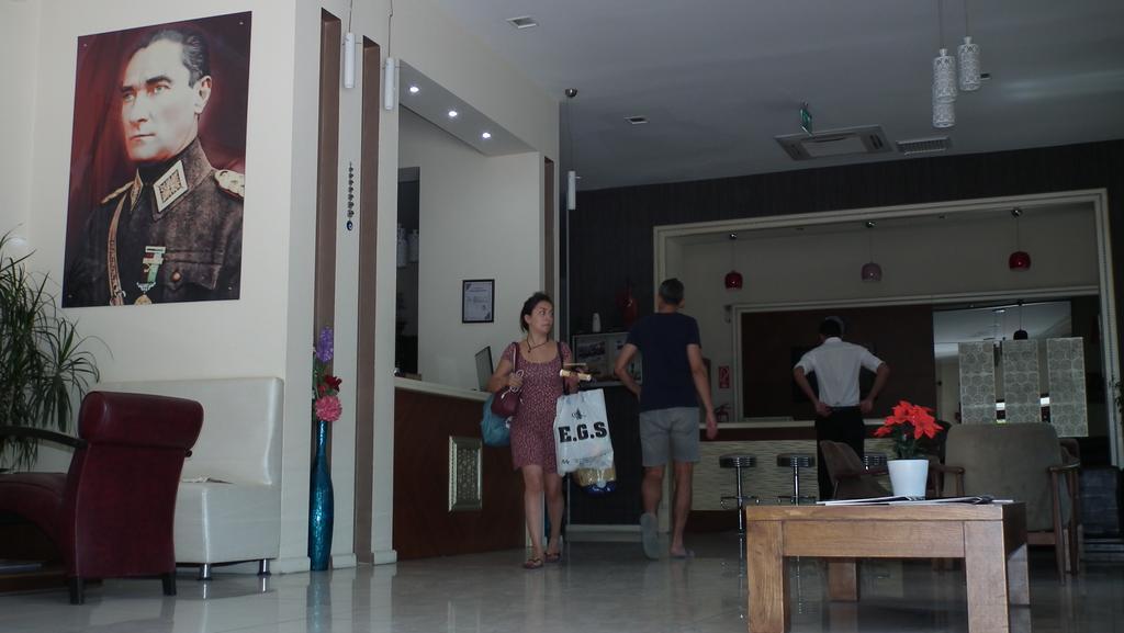 Petek Hotel 穆拉 外观 照片